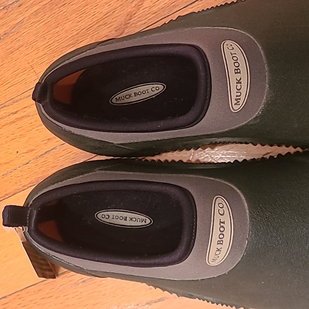 BNWT Green Muck Boot Co. Shoes In A Size 9 - Picture 4 of 6